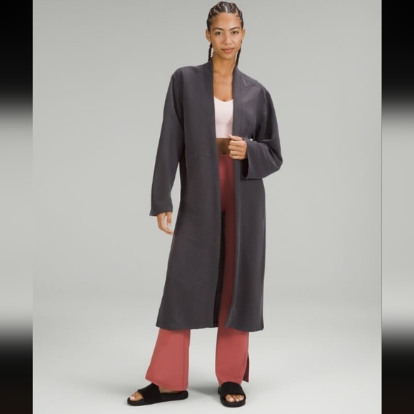 Lululemon Lightweight High-Low Wrap Black Granite